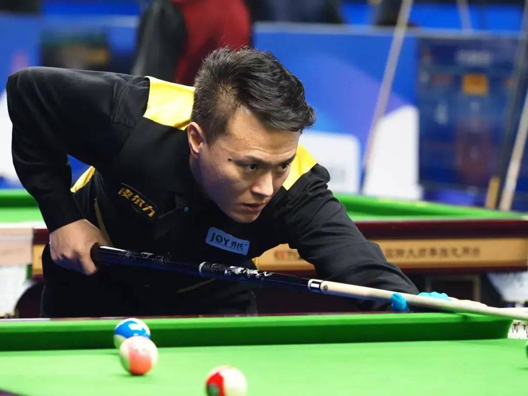 场上实现突 场上实现突