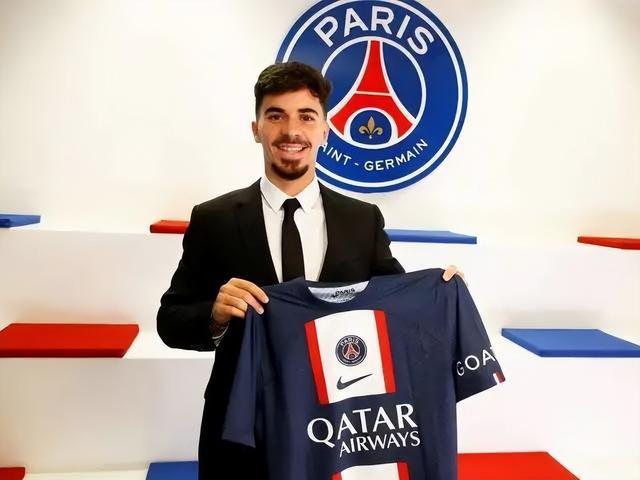 隆戈：阿莱格里和帕拉蒂奇共进晚餐，可能探讨在米兰共事前景.