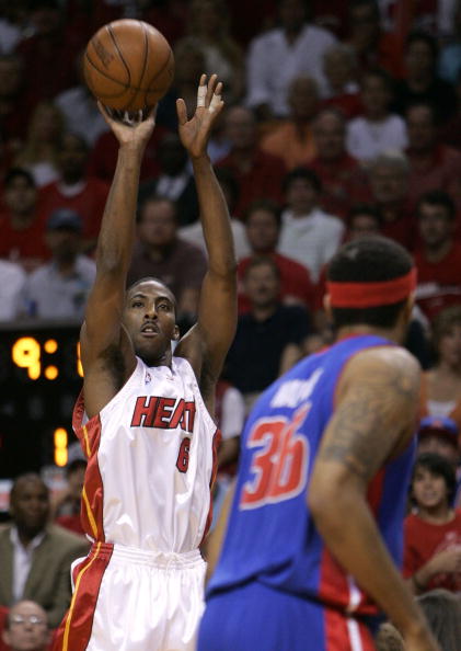 卢：哈登刚来快船时只出手7次 当他打出侵略性我们一度33胜6负