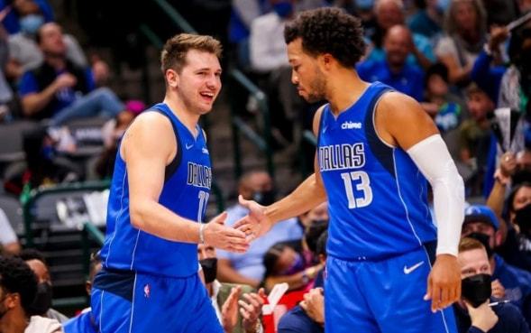 她在决赛中 她在决赛中